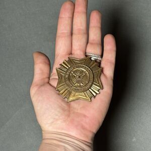 Vintage Large Pin VFW Veterans of Foreign Wars Brass Badge US Military Pin